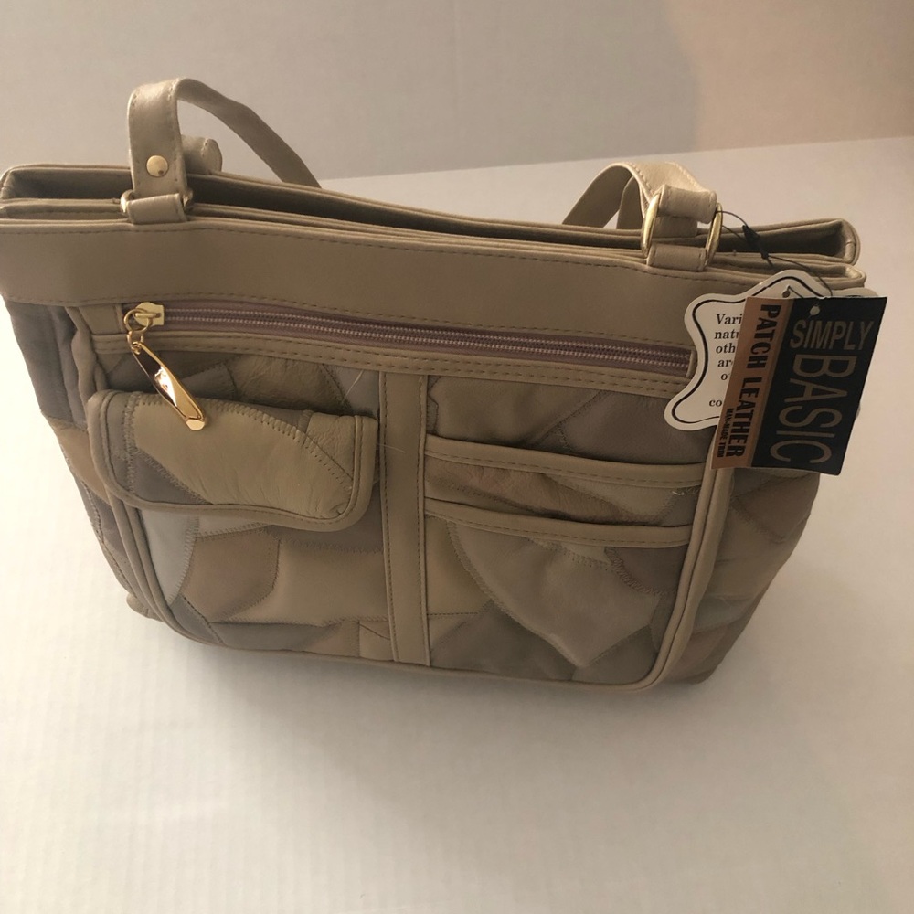 Women’s Simply Basic Leather Handbag